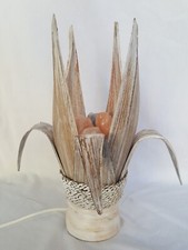 Lampada in foglia di cocco con cristalli di sale rosa dell' Himalaya , braciere