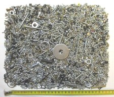 Lotto stock di 2 Kg di viti, dadi, bulloni e rondelle di varie dimensioni, misti