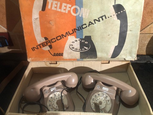 Telefoni intercomunicanti