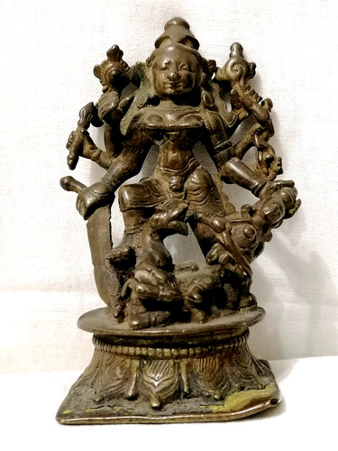 Antica scultura durga - di,