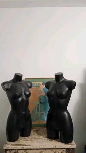 Coppia manichini mezzo - coppia, di