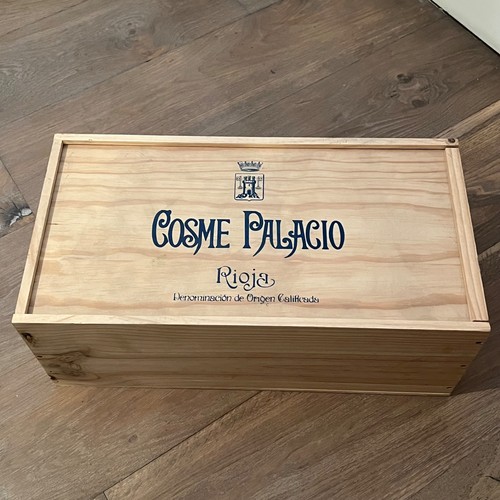 Empty wooden wine box - empty,