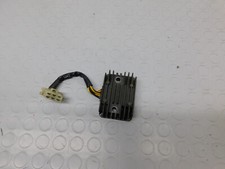 REGOLATORE DI TENSIONE