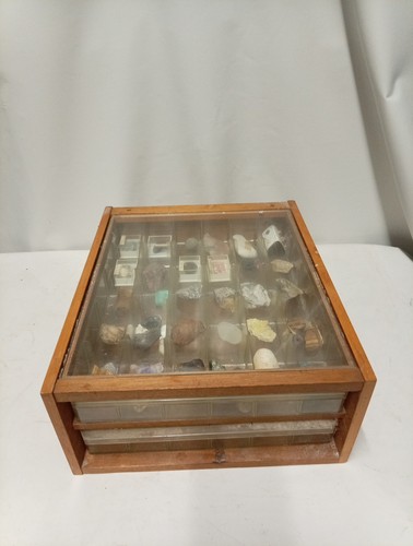 Mobiletto portaoggetti vintage