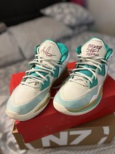 KYRIE INFINITY size 9.5 CZ0204