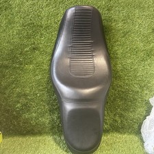 Due sedili Harley Davidson Dyna 2006-2017 - NUOVI - OEM HD