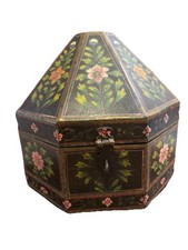 Scatola in legno ottagonale dipinta a mano stile Kashmir, coperchio piramidale, floreale