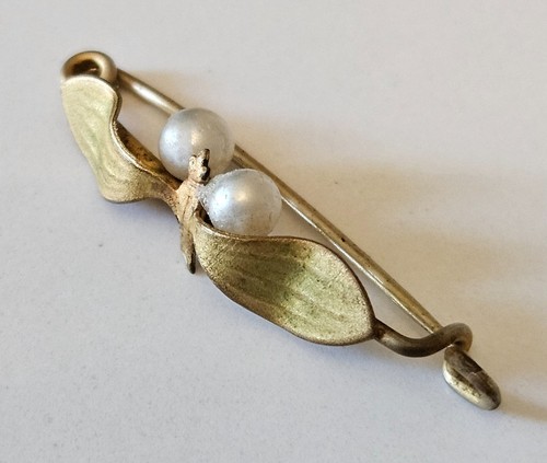 Broche gui perle - ,, fine