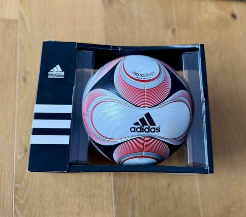 Adidas teamgeist matchball - adidas,