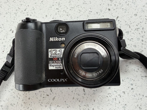 Nikon coolpix p5100 1 - nikon,