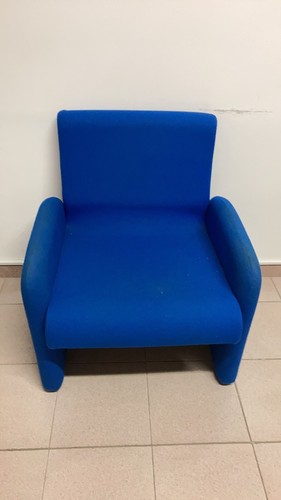 Poltroncina stoffa azzurra - in,