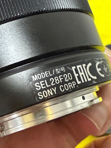 Sony f2 sel28f20 - 28, mm