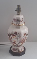 Base per lampada in porcellana