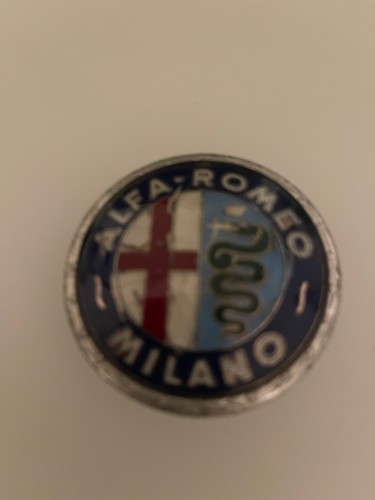 Alfa romeo milano badge - romeo,