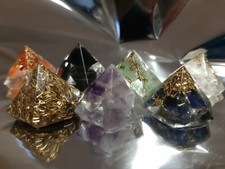 Piramidi orgonite chakra - 7, 7