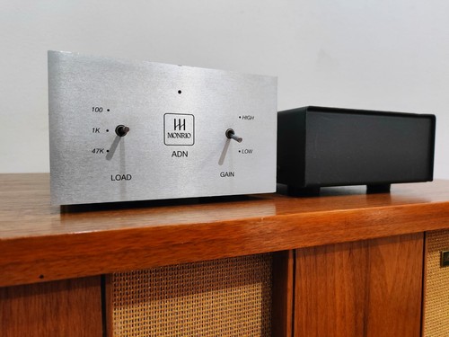 Monrio adn phono - monrio,