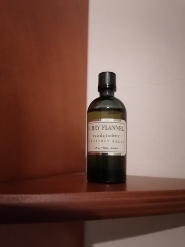 Grey flannel geoffrey beene - flannel,