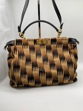 Borsa a mano Fendi Peekaboo in