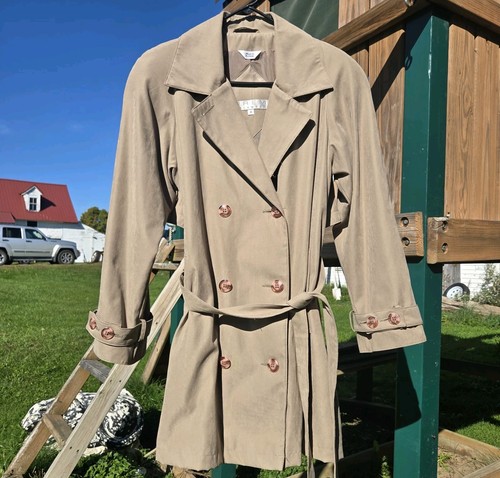 Cappotto sopra trench marrone - cappotto,