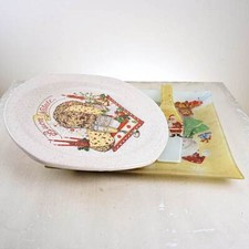 coppia di piatti natalizi. vetro e ceramica