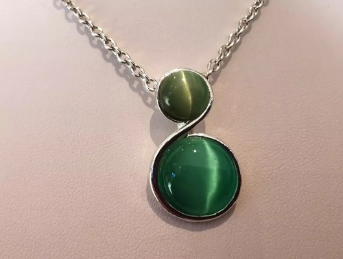 Collana moderna verde occhio