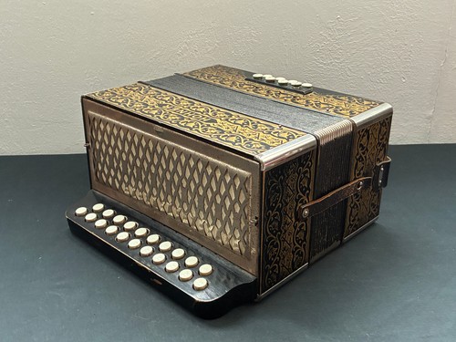 Fisarmonica diatonica vintage