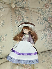 Bambola di porcellana