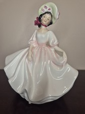 Figurina Royal Doulton Sunday