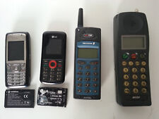 LOTTO CELLULARI  NON FUNZIONANTI VINTAGE PER PEZZI DI RICAMBIO ERICSSON SIP VARI