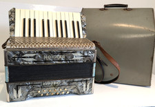 Hohner Student II Piano Fisarmonica 12 Bassi - Buone Condizioni Perfettamente Funzionante In Custodia