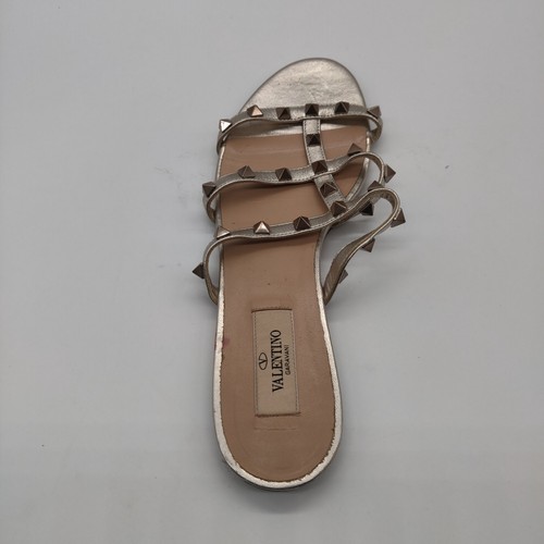 - scarpa, sinistra)