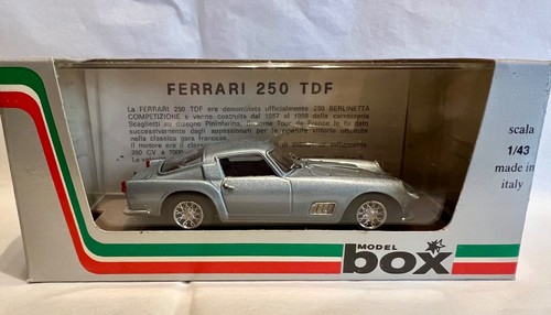 Model box 8425 ferrari - box, 1/43