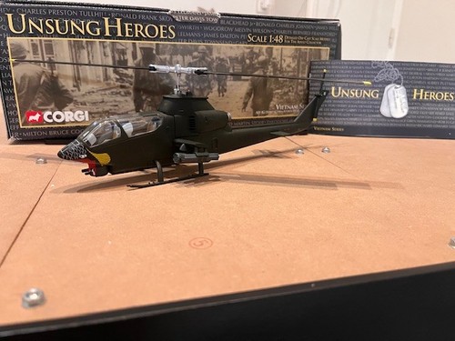 Corgi 1g bell huey - ah-1g,