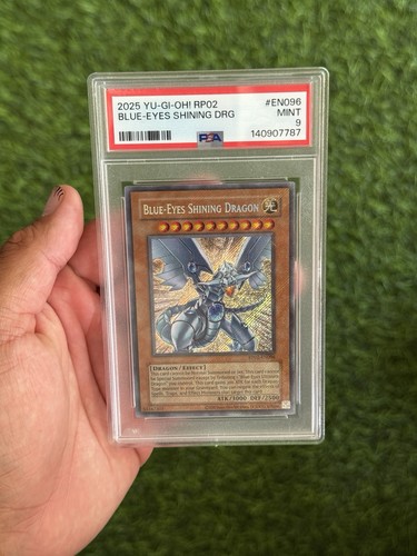 Drago lucente occhi - yu-gi-oh,