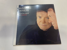 MASSIMO RANIERI TRA LE MANI UN