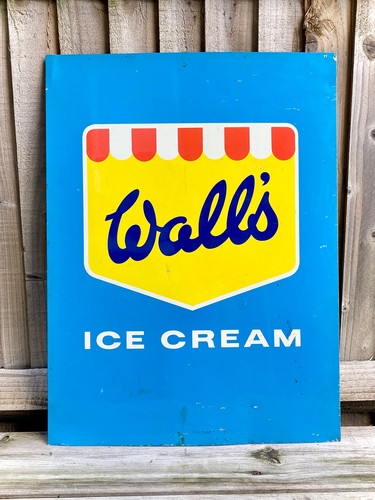 Original vintage 1970s walls - original,