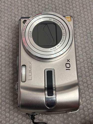 Fotocamera digitale compatta