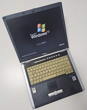 Notebook retrò Fujitsu Siemens E8020 con Windows XP seriale RS232 parallelo