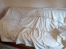 grande tovaglia ricamata