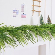 Ghirlanda di pino artificiale