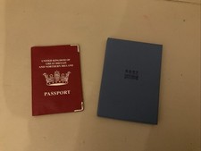 Porta passaporto in pelle di