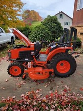 kubota B3200 tractor with 72"