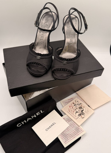 Chanel logo ruffle - chanel, cc