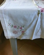 Tovaglietta Rose  Tovaglia Cotone Ricamata A Mano Punto Croce  78 x 78 cm.
