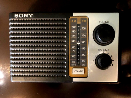 Sony icf f10 - due, a