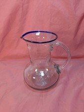 Caraffa in vetro soffiato di artigianato messicano, con imperfezioni e piccole b