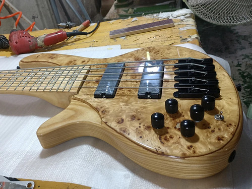 Basso elettrico left - handed, 5