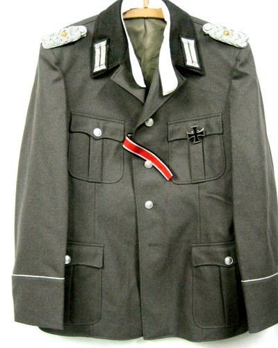 Uniforme ufficiale simile - ufficiale,