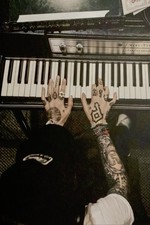 Mani musicista che suonano