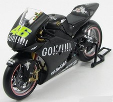 Minichamps Yamaha Valentino Rossi Test Per Stagione 2004 Code 122043946